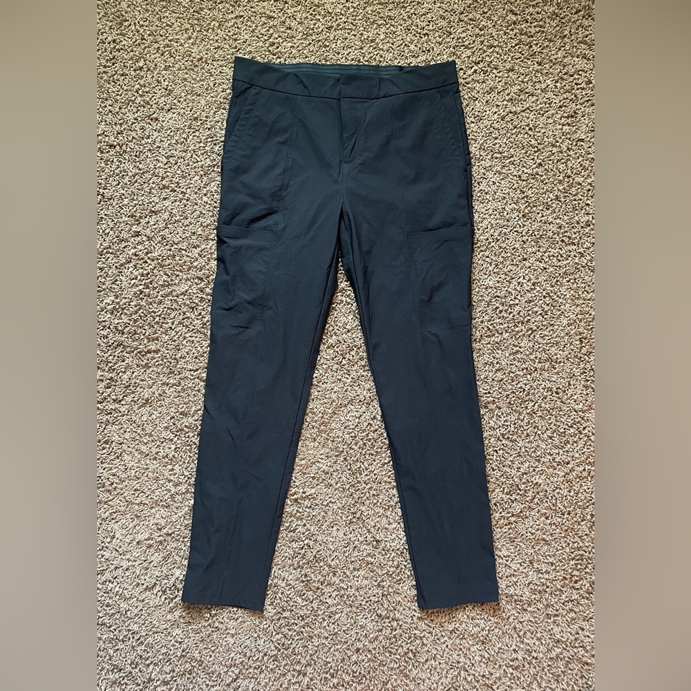 Athleta Wander Stash Ankle Pant Sz 12 Black